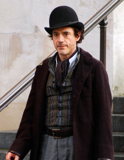 http://goodfilmguide.co.uk/wp-content/uploads/2010/06/Sherlock-Holmes-Robert-Downey-Jr.jpg